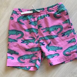 GUC SZ 6 CHUBBIES SWIM TRUNKS pink Alligators